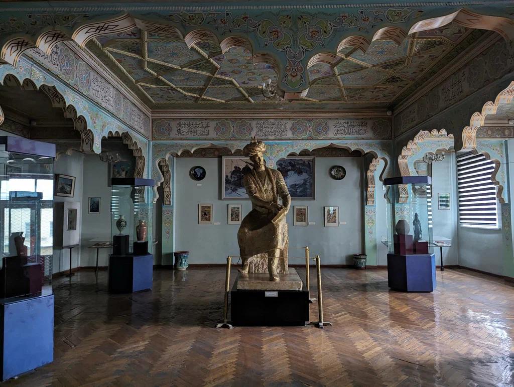 Государственный музей литературы имени Алишера Навои